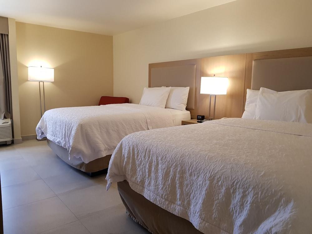 Hampton Inn Monterrey-Airport Аподака Экстерьер фото