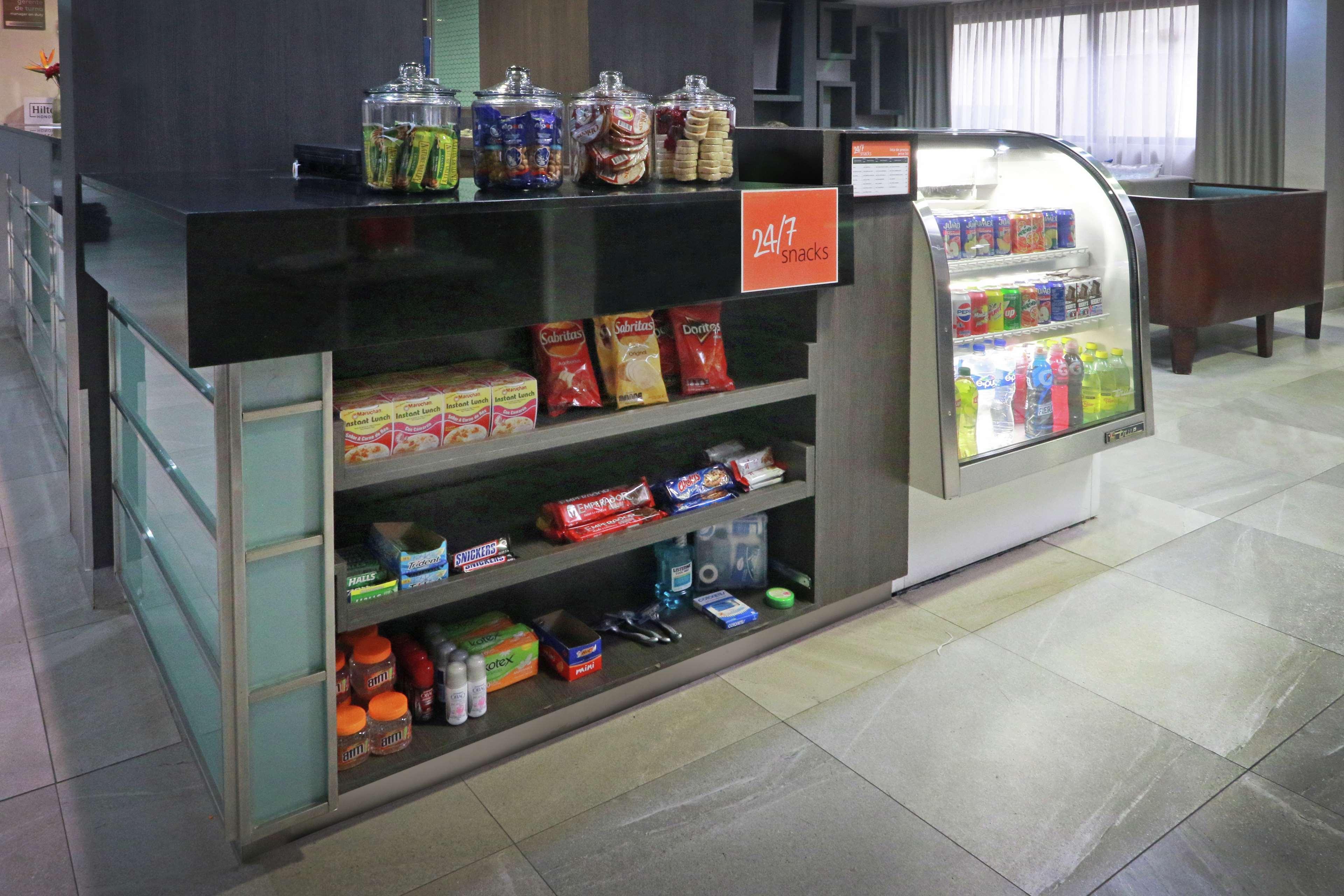 Hampton Inn Monterrey-Airport Аподака Экстерьер фото