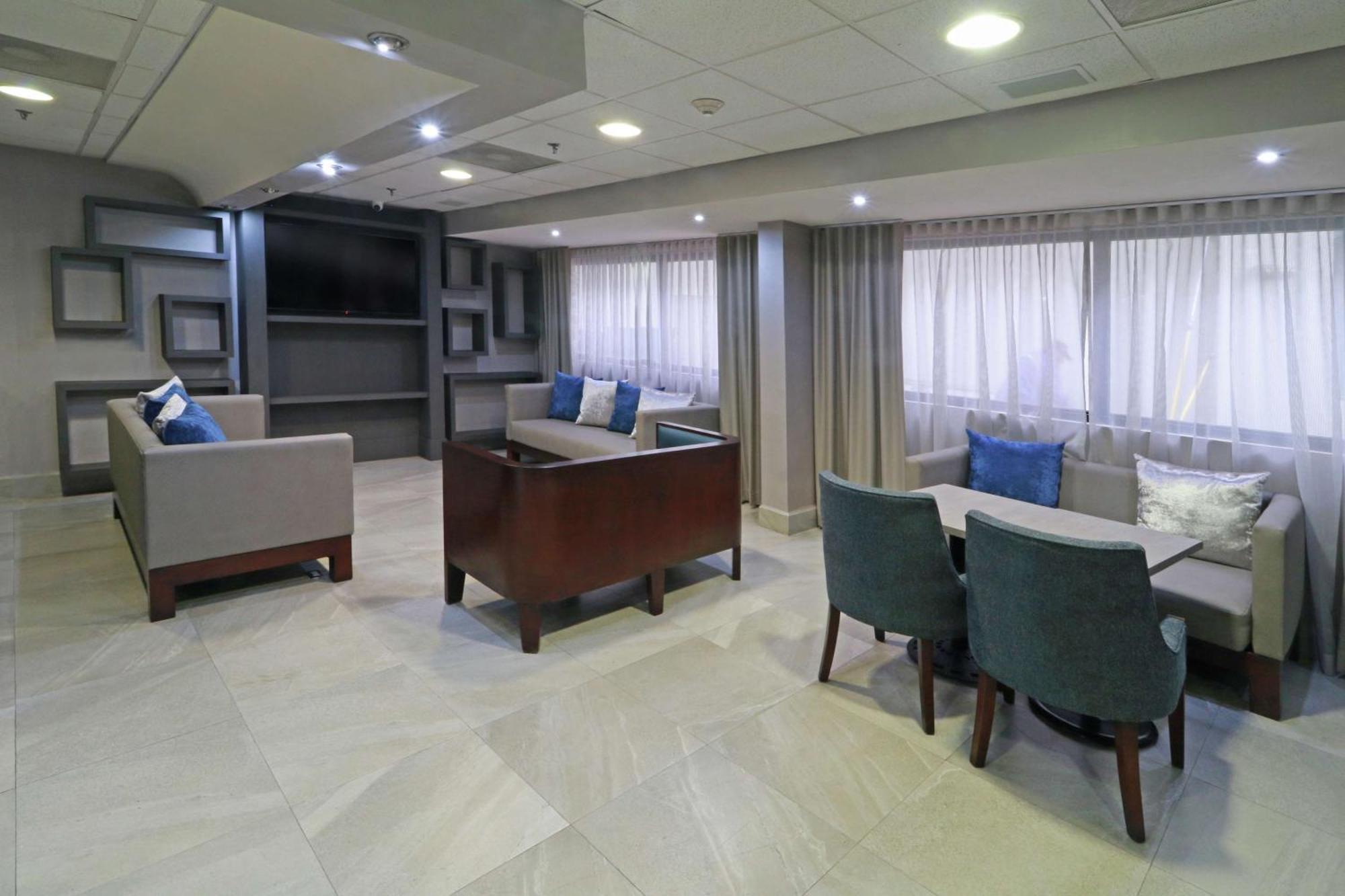 Hampton Inn Monterrey-Airport Аподака Экстерьер фото