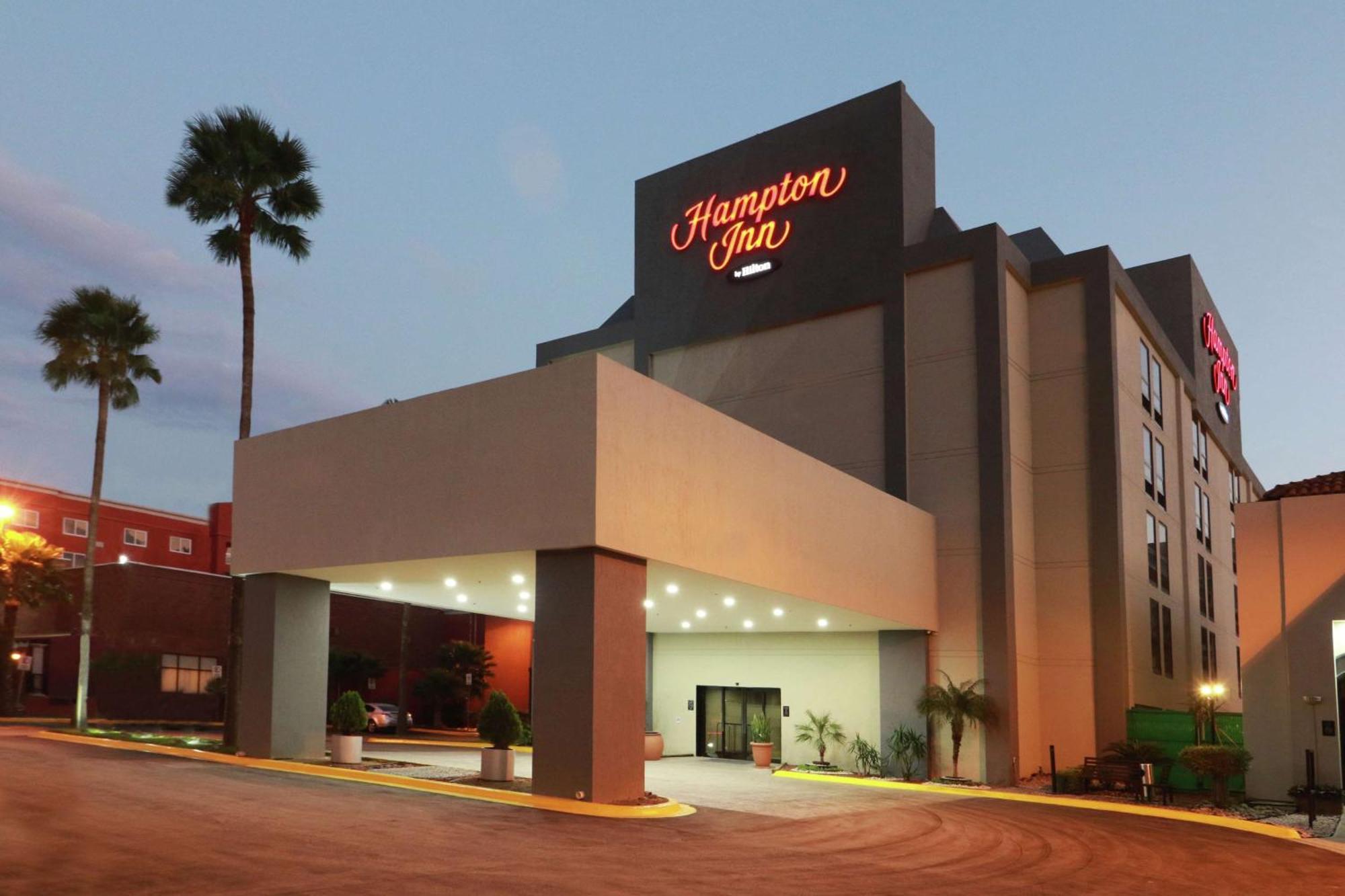 Hampton Inn Monterrey-Airport Аподака Экстерьер фото