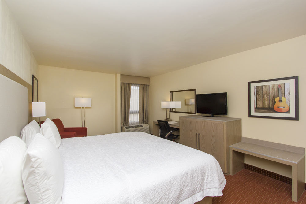 Hampton Inn Monterrey-Airport Аподака Экстерьер фото